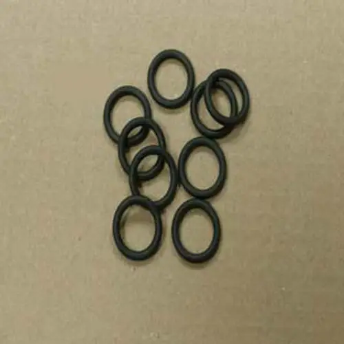 Schwarze Gummiringe auf einer neutralen Unterlage. Diese O-Ringe können in verschiedenen Anwendungen verwendet werden, unter anderem von der Marke Remeha.
